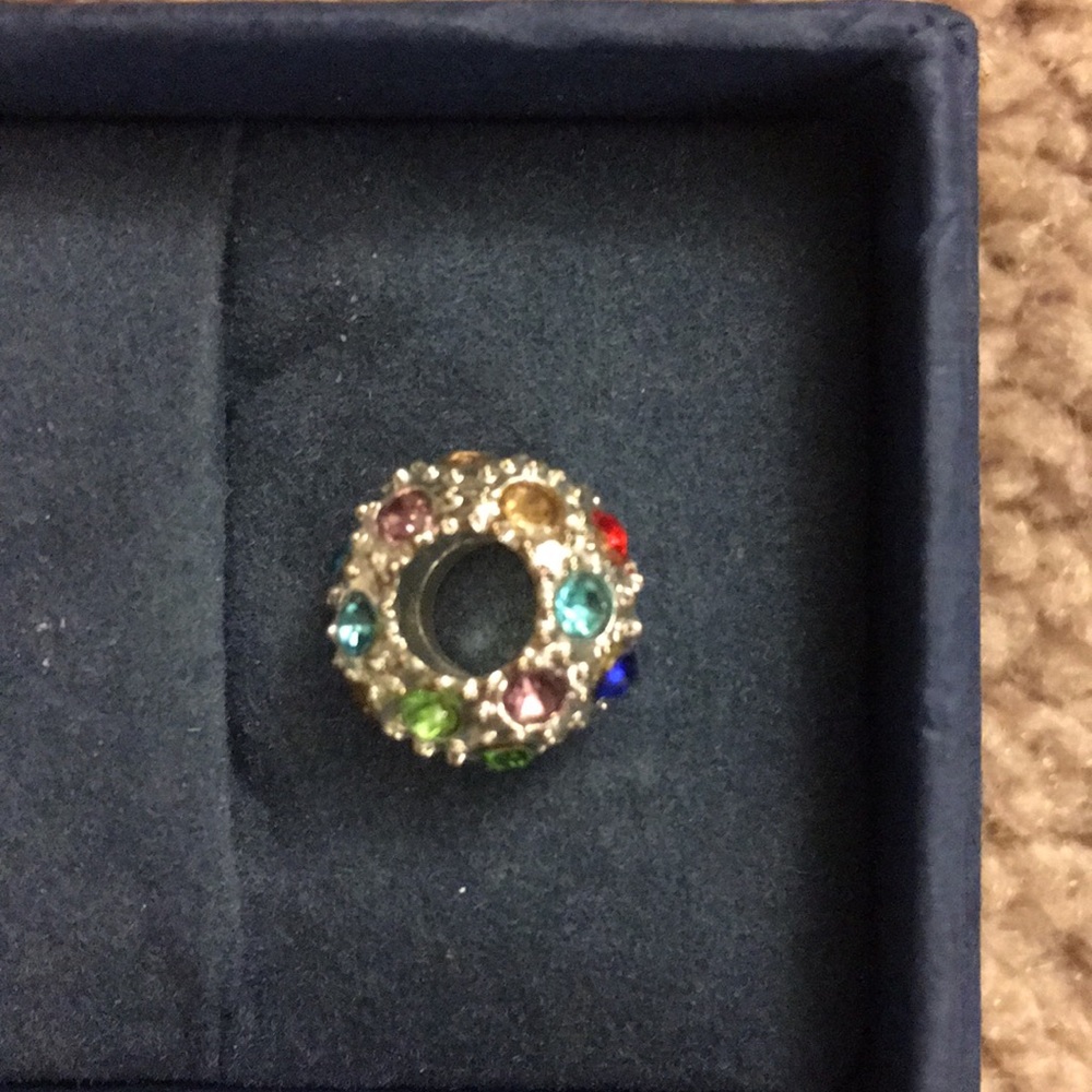 Multicolored charm - Picture 3 of 4